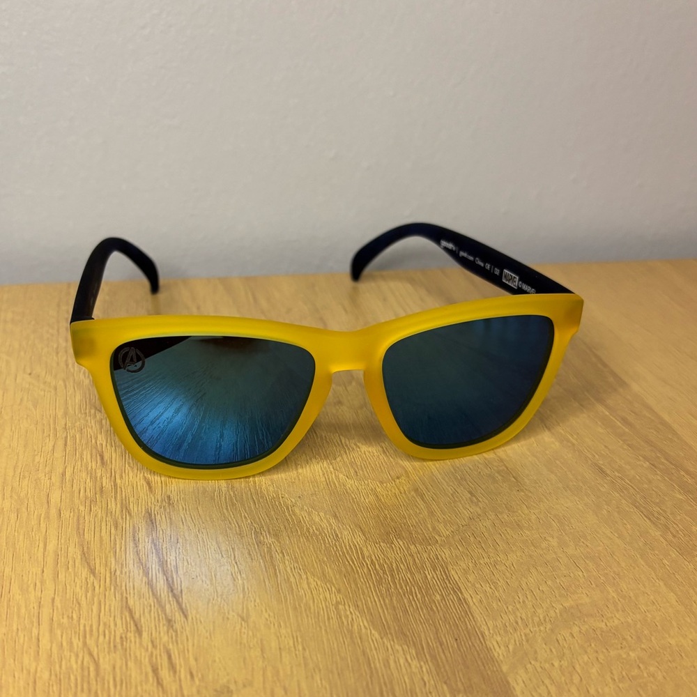 NWT Goodr Marvel Sunglasses Mjolnir…. It’s A Soft J - Picture 5 of 11